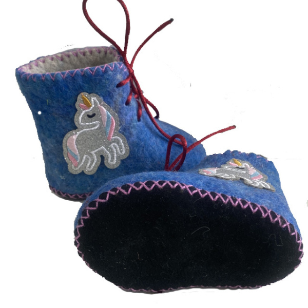 Felt slippers for children