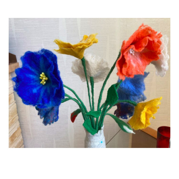 Felt flower