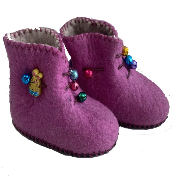 Felt slippers for children